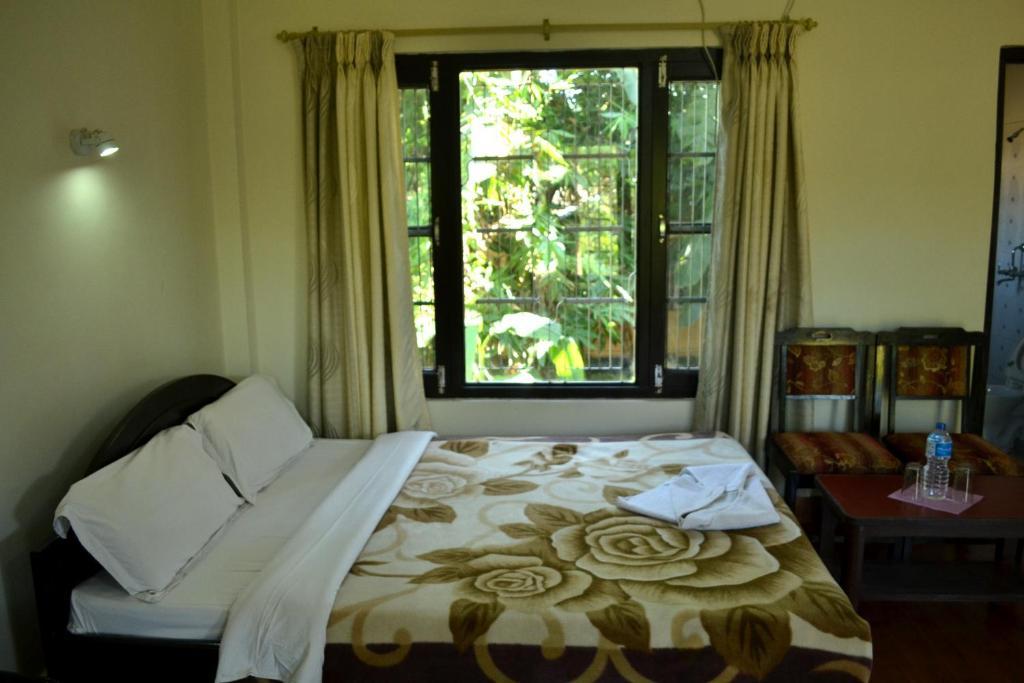 Chitwan Village Resort Sauraha Pokoj fotografie