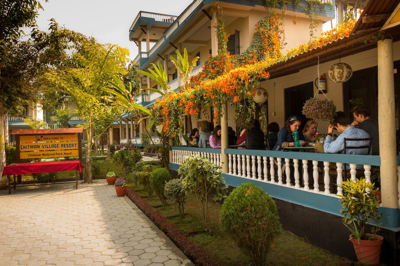 Chitwan Village Resort Sauraha Exteriér fotografie