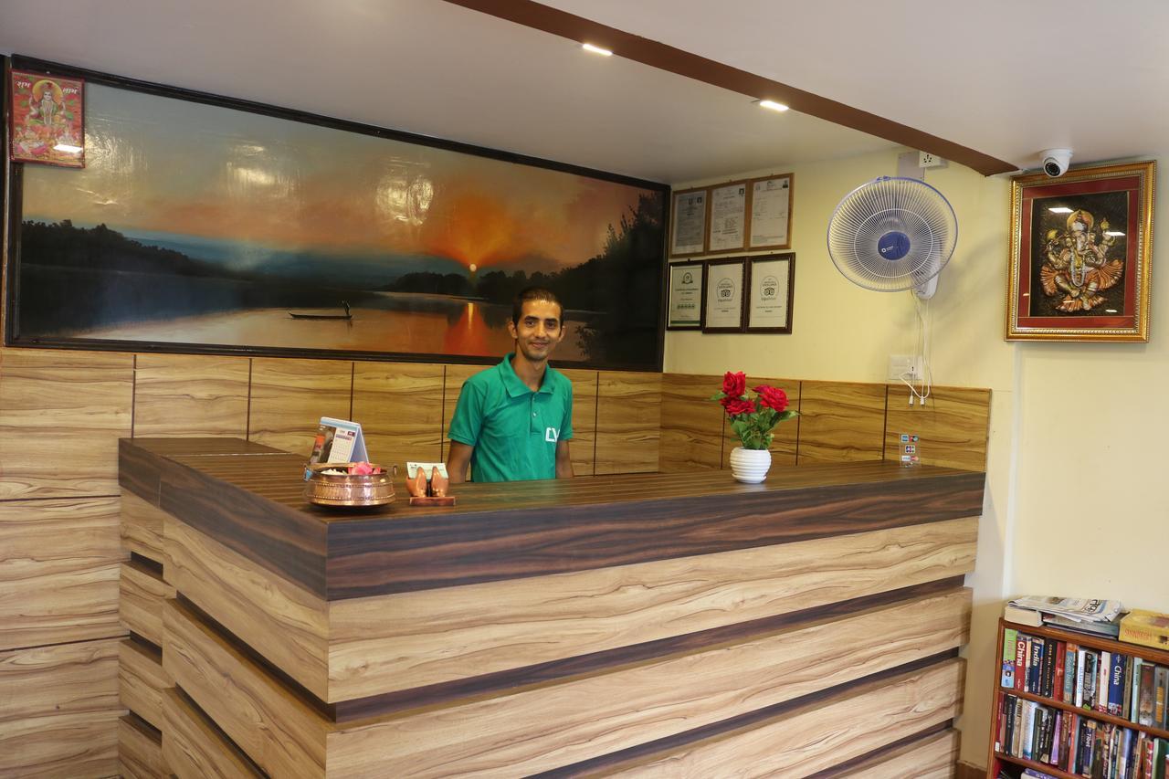 Chitwan Village Resort Sauraha Exteriér fotografie